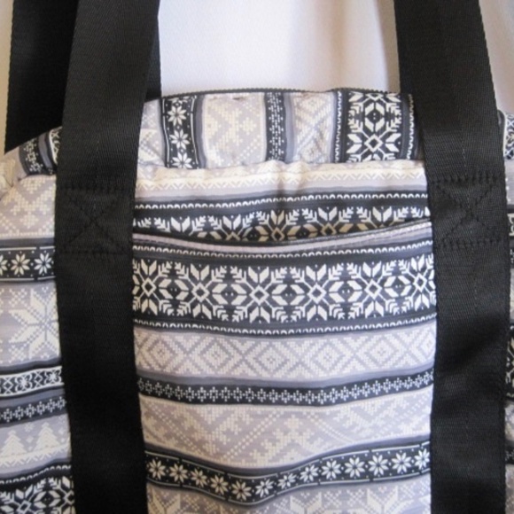 Isaac Mizrahi Overnight Fabric Duffle Bag - Picture 3 of 9